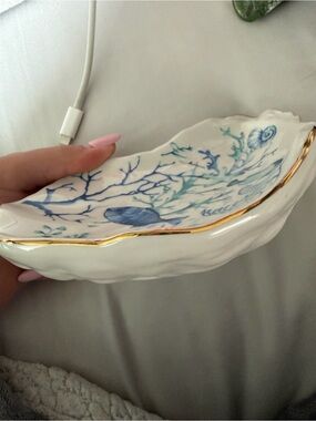 A Classy Chic Boutique Blue & Gold Seashell Ceramic Accent Dish